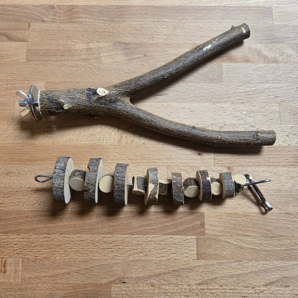 Natural Wood Branch Perch and Chew Toy Accessories NWOT